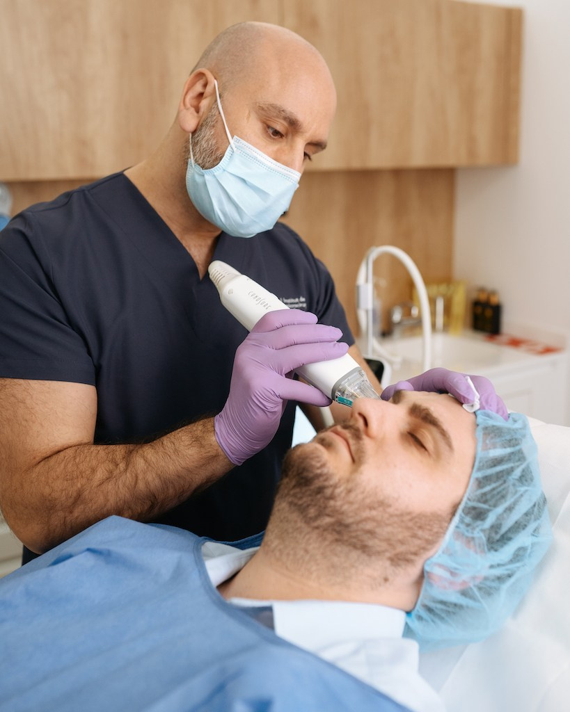 Фотосъёмка для частной клиники в Москве | Портреты врачей и рабочих процессов. Портретный фотограф в Москве — личные и бизнес-задачи | Денис Карелов