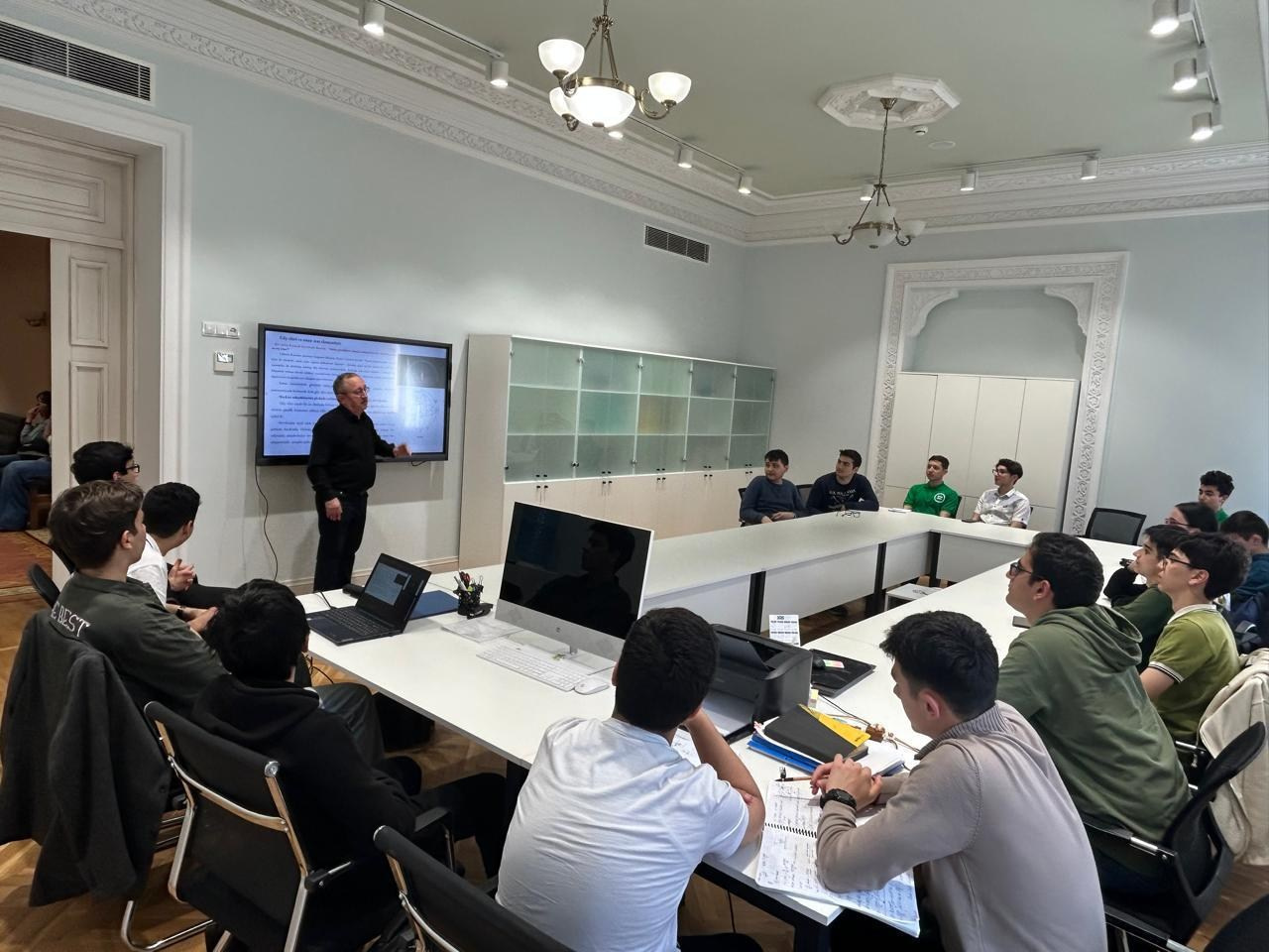 Beynəlxalq Astronomiya və Astrofizika Olimpiadasına hazırlıq dərsləri başlayıb. Həvəskar Astronomlar Cəmiyyəti — Astronomy.az