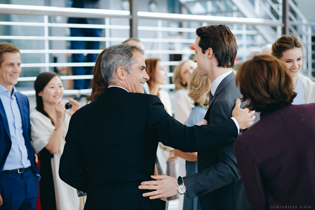 Kāzas LightHouse Jurmala ar ceremonija pludmalē un Augu māja noformēju