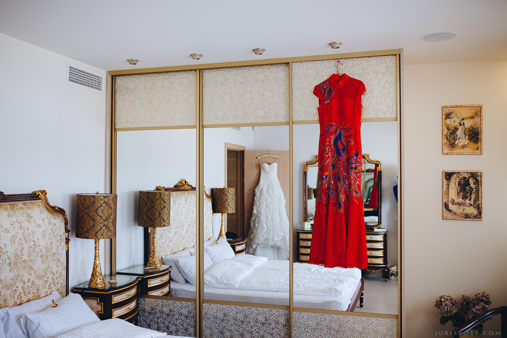 Kāzas LightHouse Jurmala ar ceremonija pludmalē un Augu māja noformēju