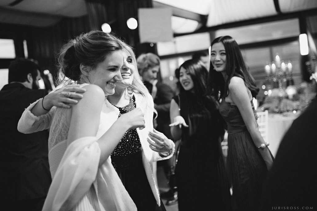 Kāzas LightHouse Jurmala ar ceremonija pludmalē un Augu māja noformēju