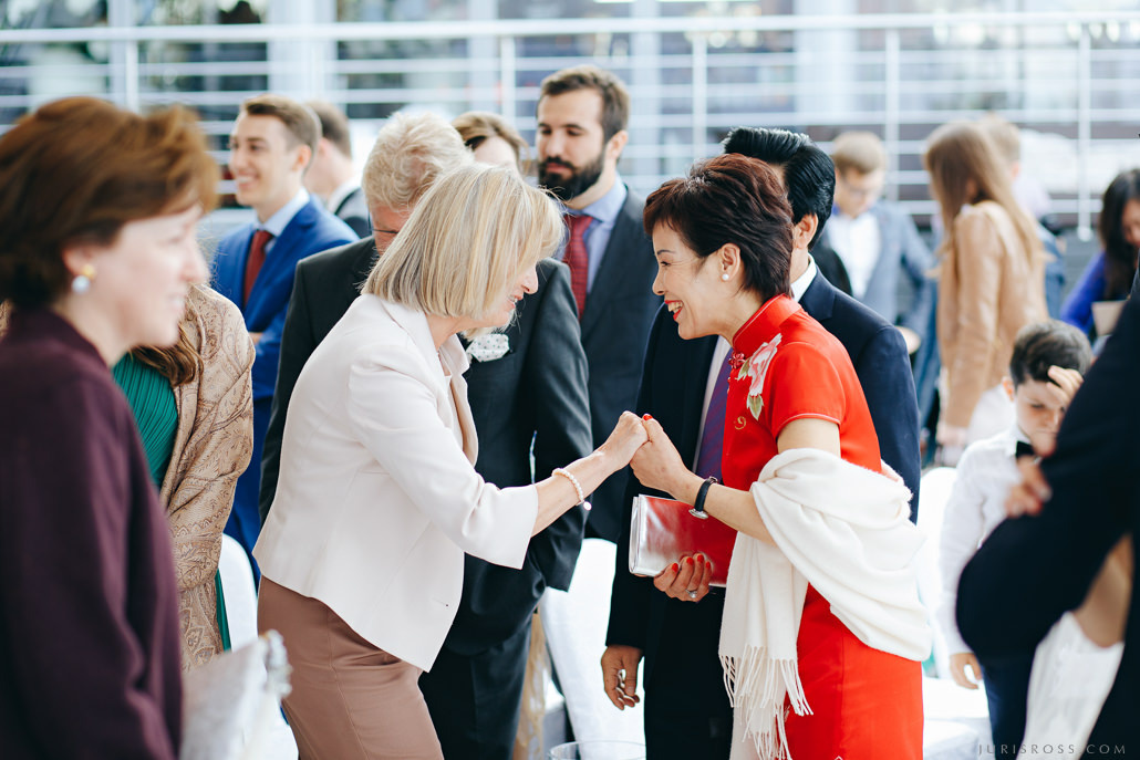 Kāzas LightHouse Jurmala ar ceremonija pludmalē un Augu māja noformēju