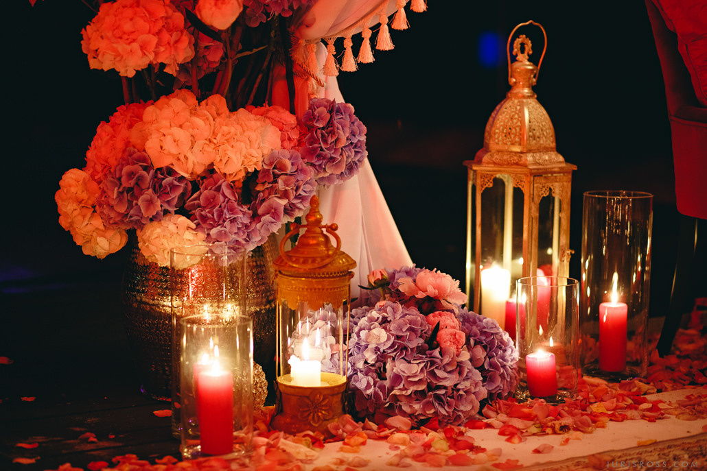 Kāzas LightHouse Jurmala ar ceremonija pludmalē un Augu māja noformēju