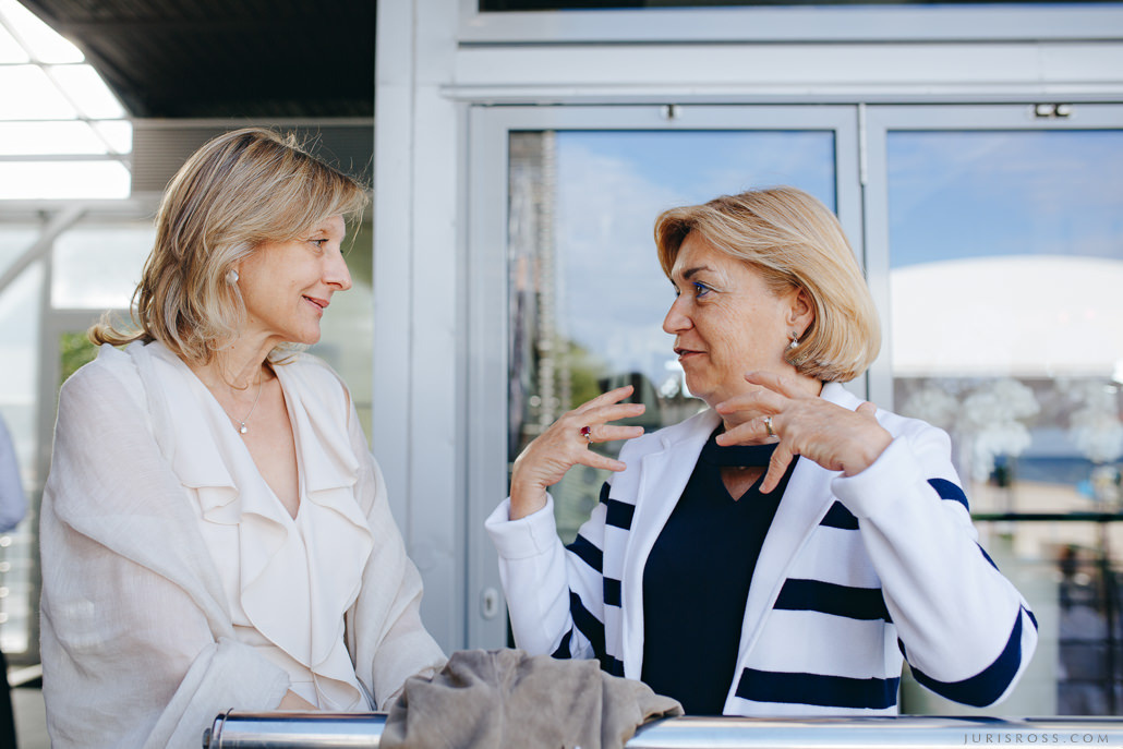 Kāzas LightHouse Jurmala ar ceremonija pludmalē un Augu māja noformēju
