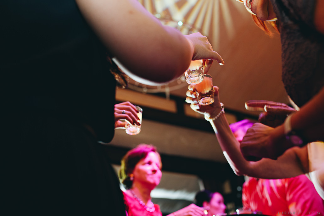 Kāzas LightHouse Jurmala ar ceremonija pludmalē un Augu māja noformēju