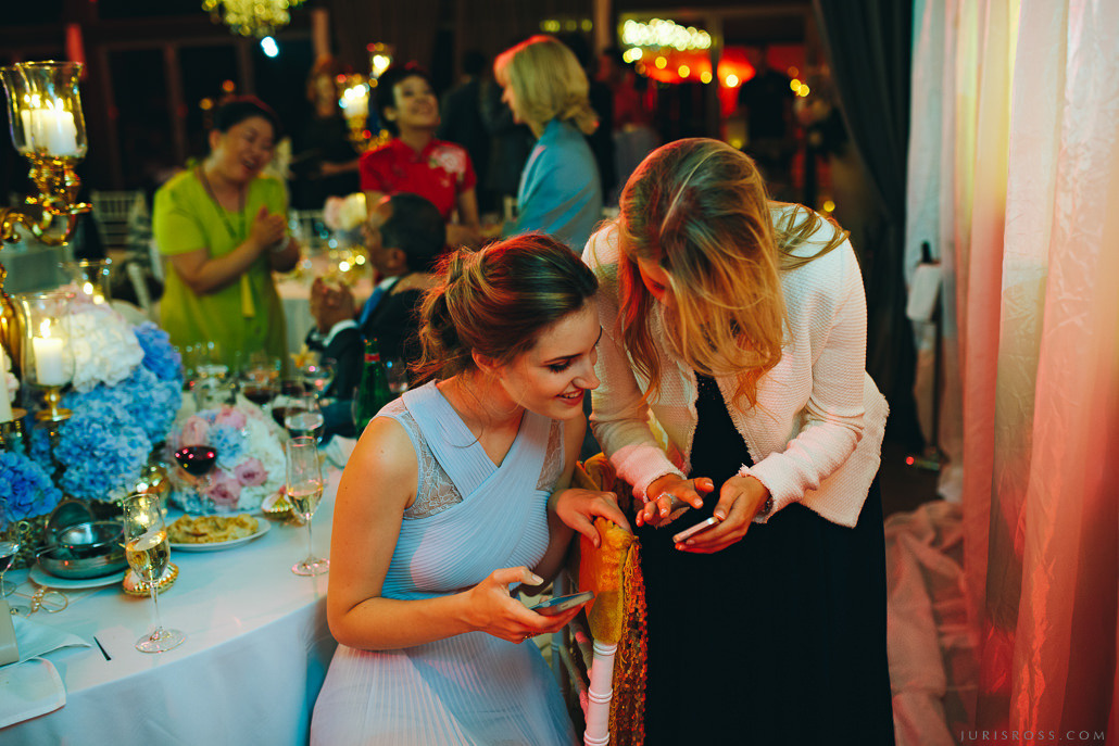 Kāzas LightHouse Jurmala ar ceremonija pludmalē un Augu māja noformēju