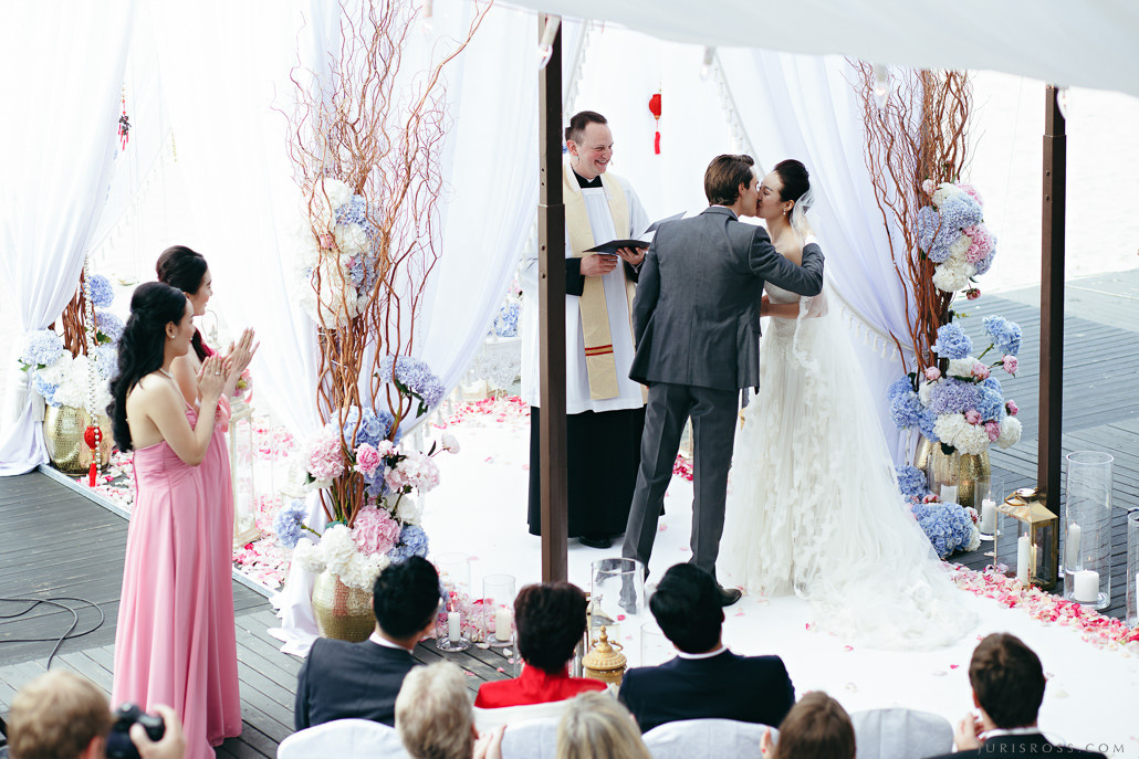 Kāzas LightHouse Jurmala ar ceremonija pludmalē un Augu māja noformēju