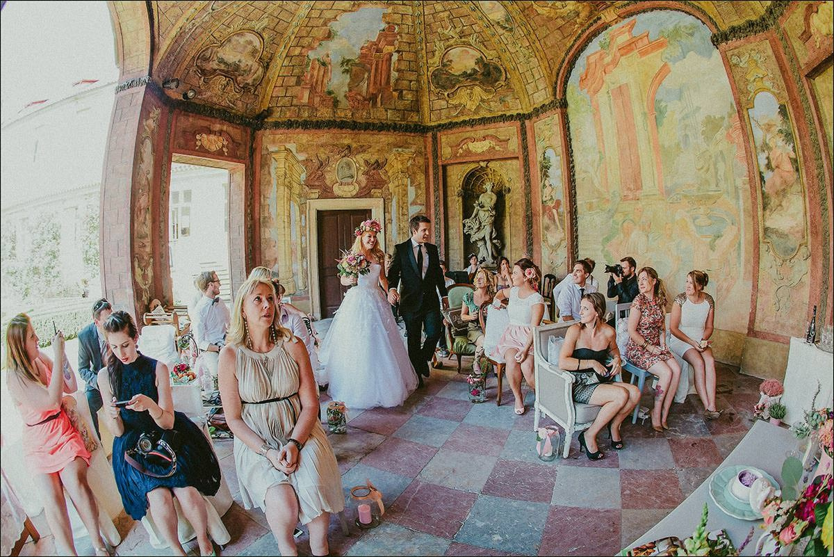 Michelle & Dan — Designer Vrtba Garden Wedding Photography, Prague