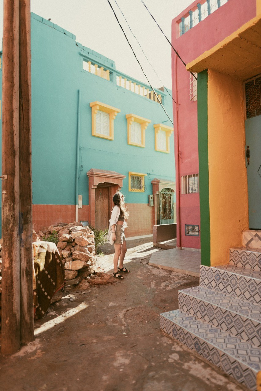 Travel and lifestyle fotografka. Dana Lišková — Empatická fotografka | Introspektivní umělkyně | Neurodivergentní koučka| Zakladatelka Artepy.cz