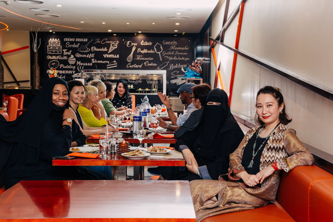 Network with Yasmine. Photographer in Dubai Dmitry Gromov