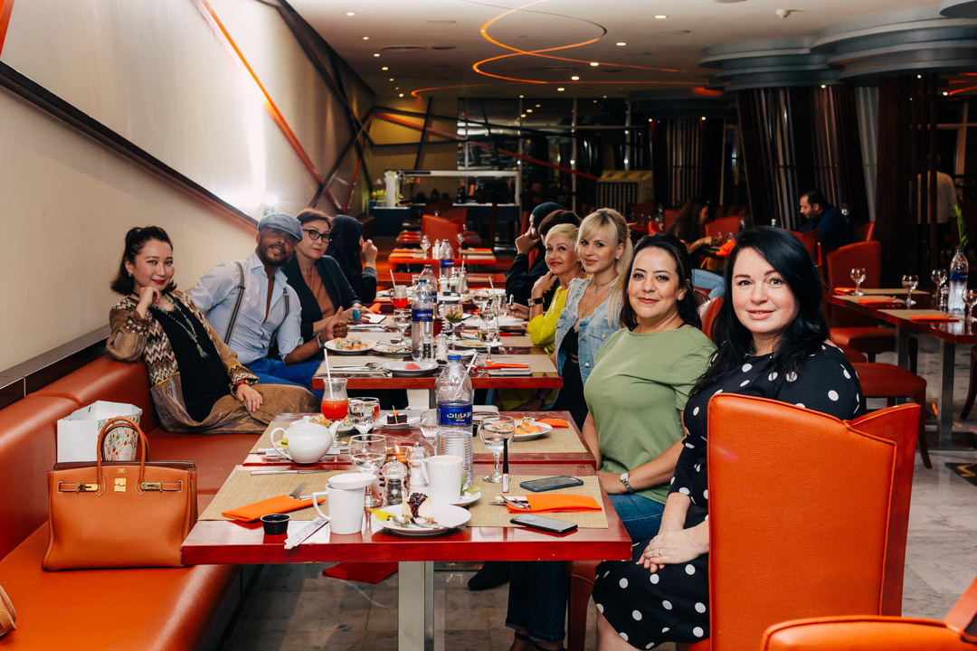 Network with Yasmine. Photographer in Dubai Dmitry Gromov