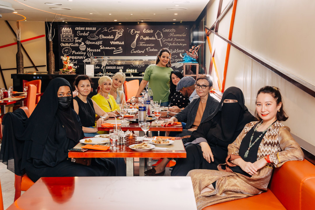 Network with Yasmine. Photographer in Dubai Dmitry Gromov