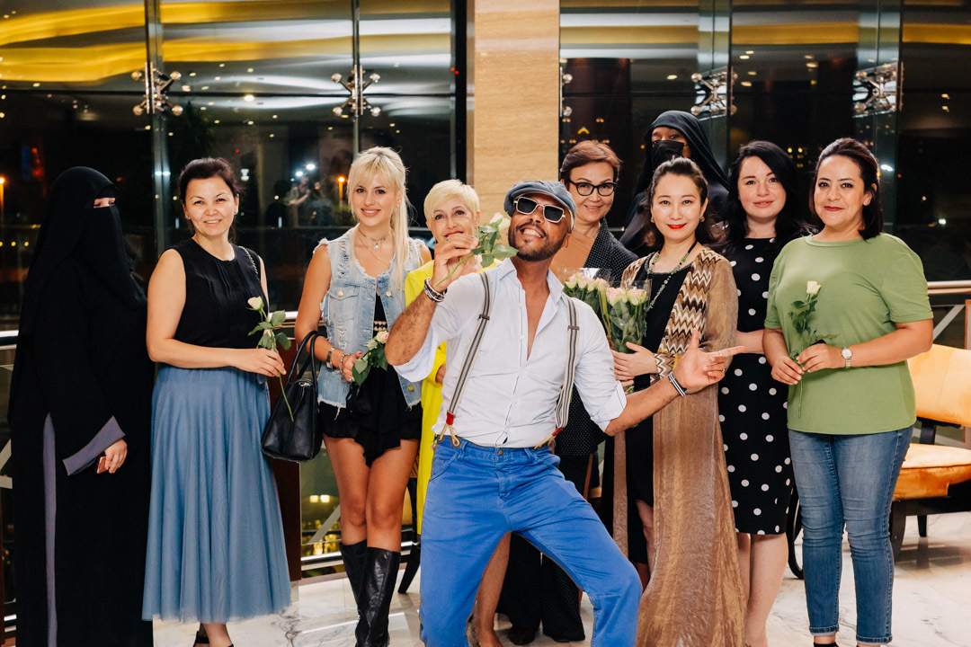 Network with Yasmine. Photographer in Dubai Dmitry Gromov