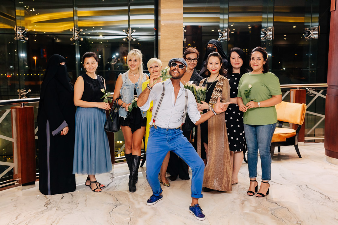 Network with Yasmine. Photographer in Dubai Dmitry Gromov