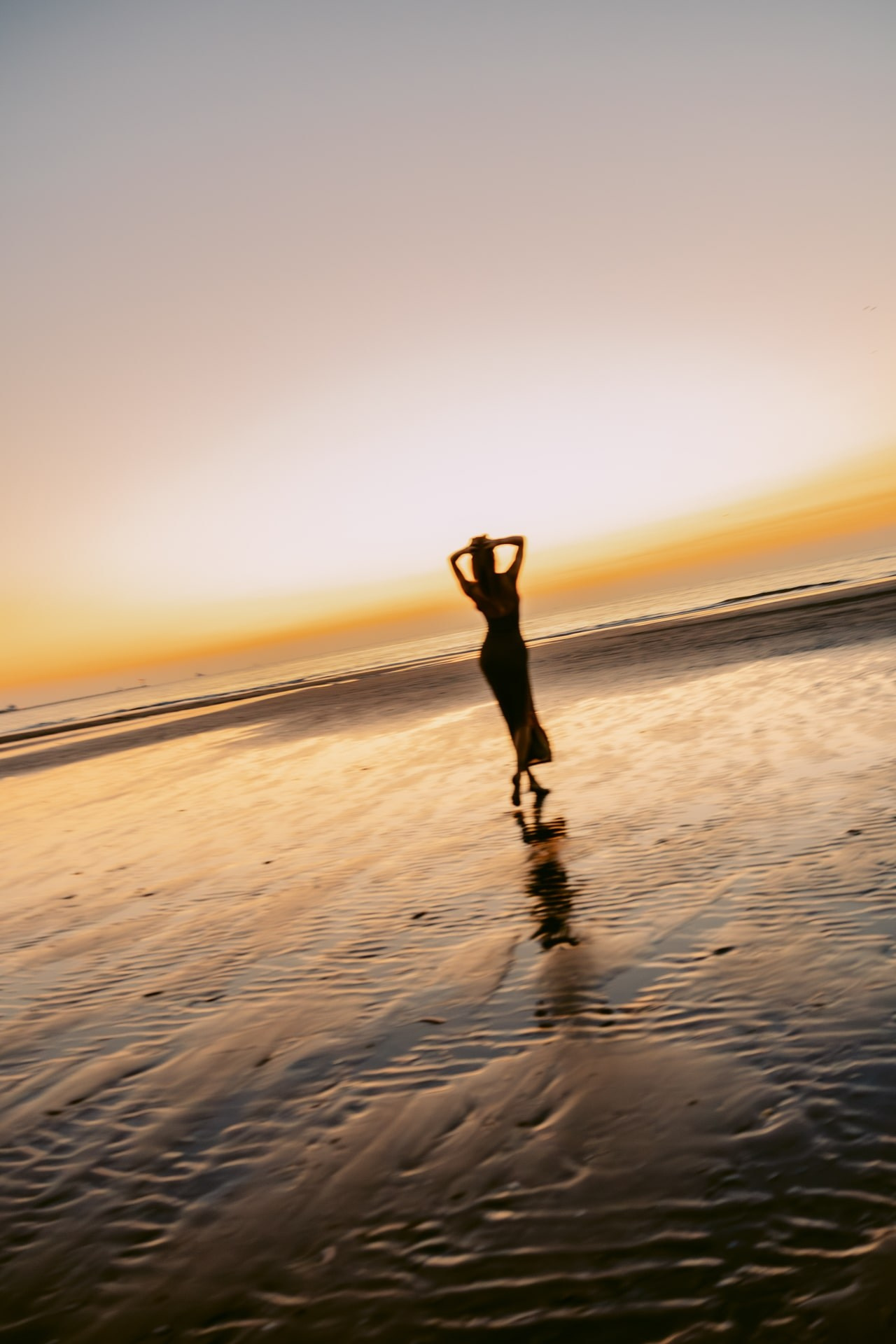 Golden Glow — Trendy Flash Portraits at Sunset. Romantic & Soulful Photography by Natalia Olhova in Rotterdam