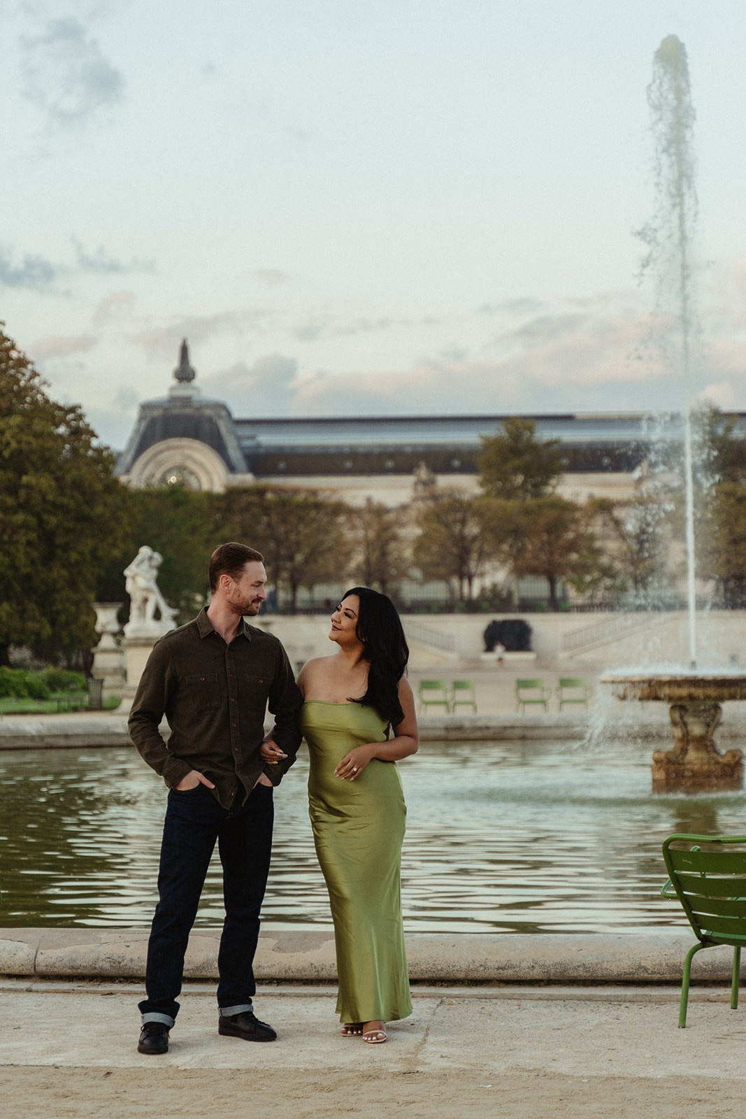 Engagement photo-shoot. Photographer in Paris Yulia Shkadina | Couples, engagement, pre-wedding, individual photo-shoots in Paris at the best locations