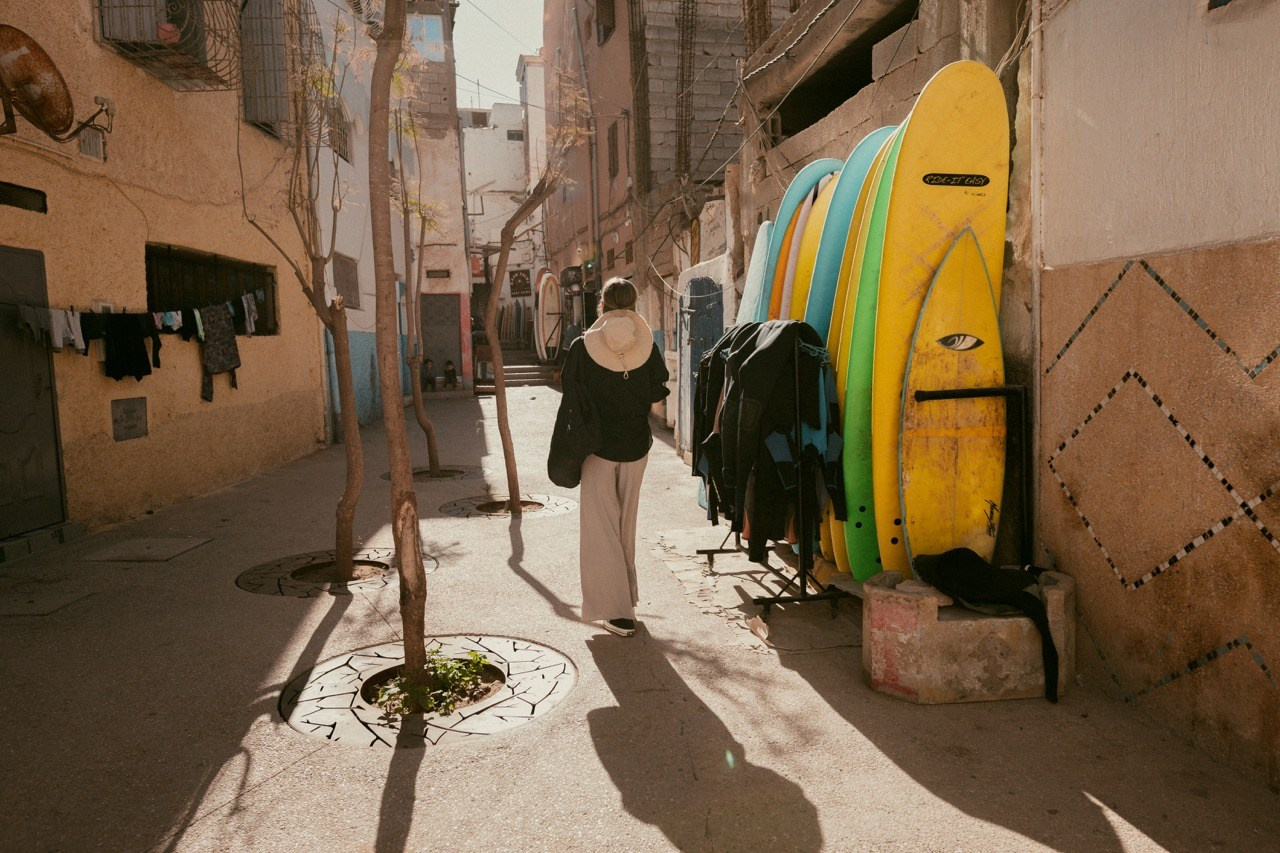 Travel and lifestyle fotografka. Dana Lišková — Empatická fotografka | Introspektivní umělkyně | Neurodivergentní koučka| Zakladatelka Artepy.cz