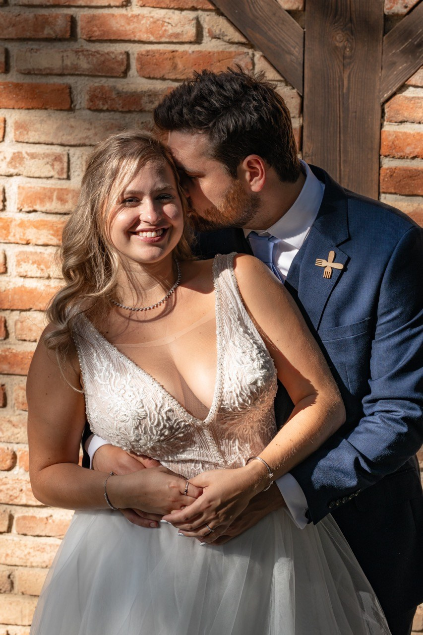 Svatební tým — svatební fotograf a kameraman. Dana Lišková — Empatická fotografka | Introspektivní umělkyně | Neurodivergentní koučka| Zakladatelka Artepy.cz