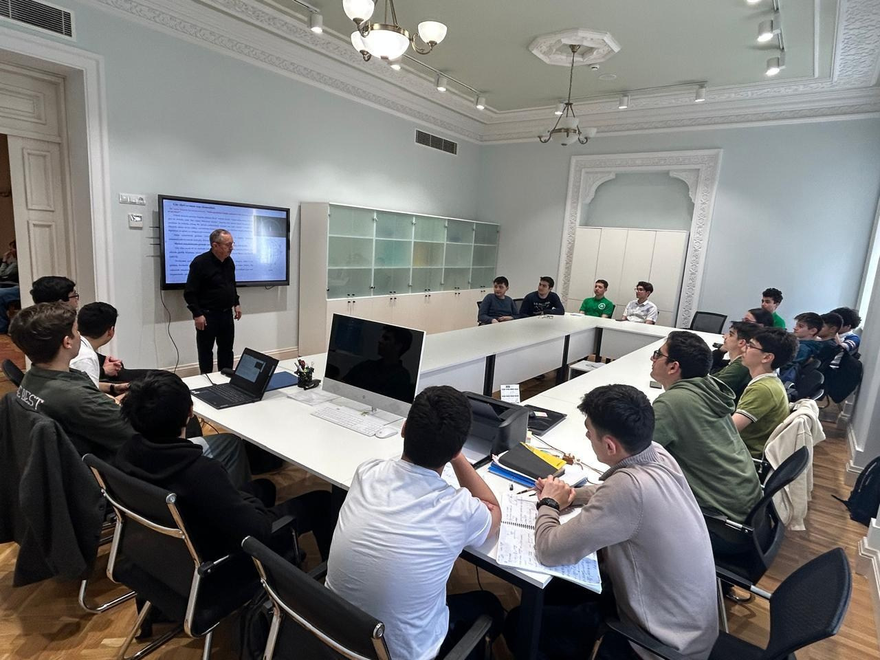 Beynəlxalq Astronomiya və Astrofizika Olimpiadasına hazırlıq dərsləri başlayıb. Həvəskar Astronomlar Cəmiyyəti — Astronomy.az