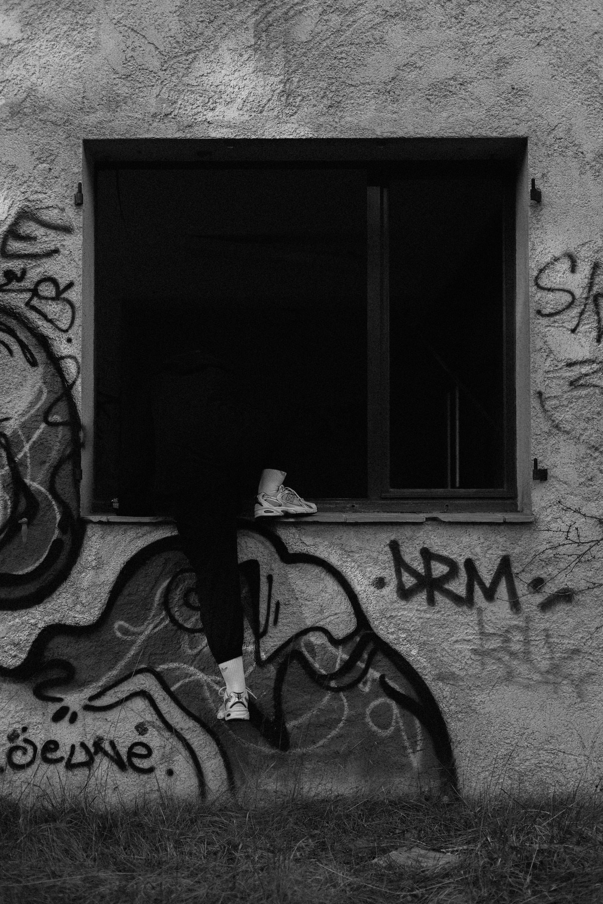 “The black night calls my name”. Anna Guseva | Visual artist