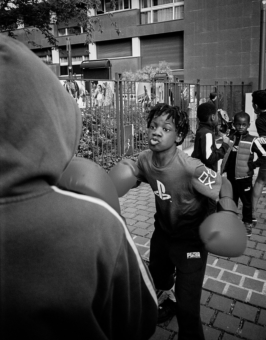 13 ème au coin de la rue. Photo reporter français basé à Paris
