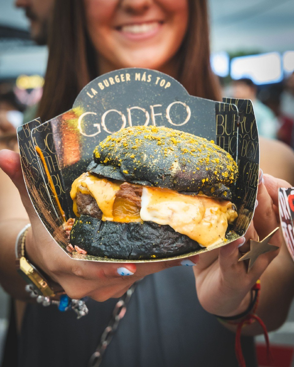 The Champions Burger 2025 - El mayor festival de hamburguesas en Torrevieja | FOTKAI