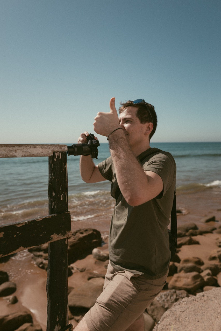 Travel and lifestyle fotografka. Dana Lišková — Empatická fotografka | Introspektivní umělkyně | Neurodivergentní koučka| Zakladatelka Artepy.cz