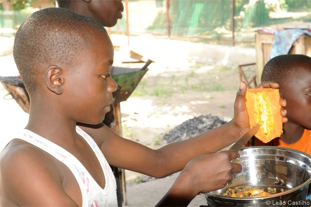 Photos of volunteer work in Congo. Simbahalu