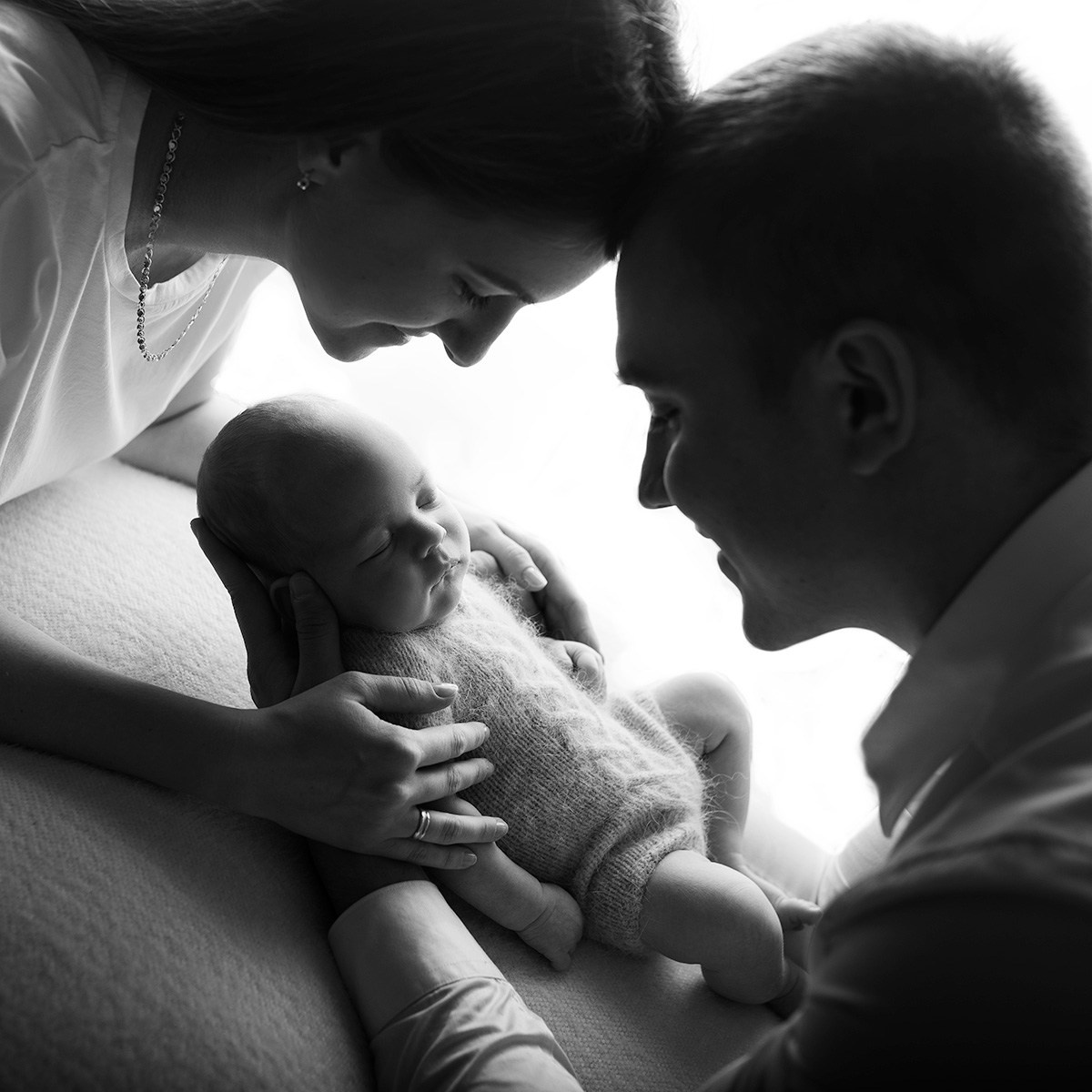 Newborn Photographer in Prague Yana Stelmakh