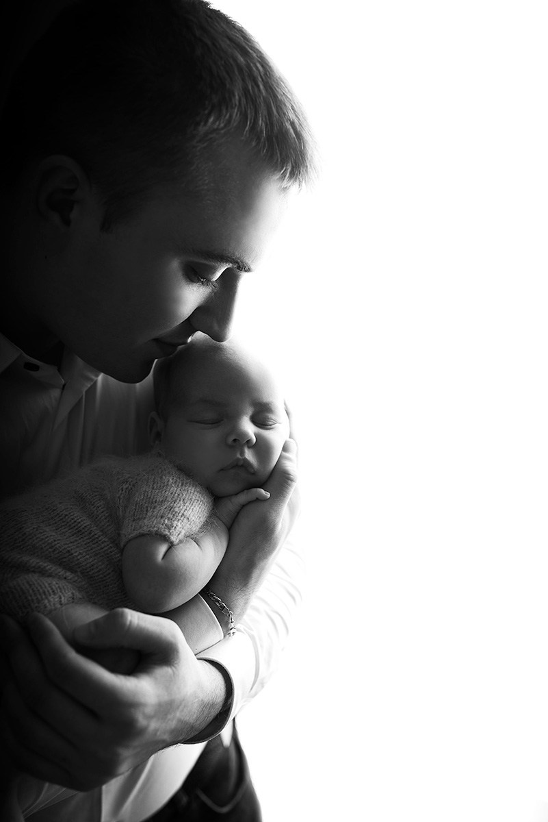 Newborn Photographer in Prague Yana Stelmakh