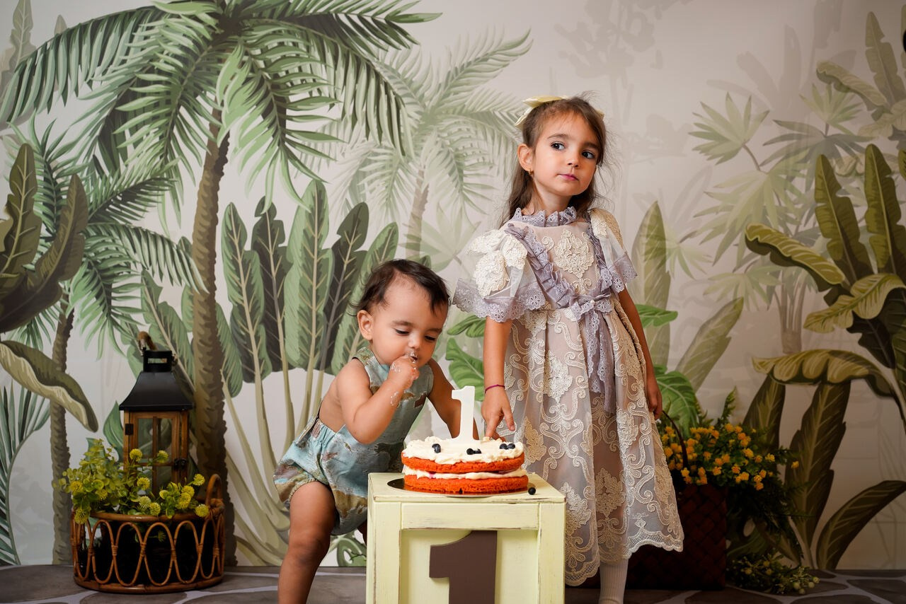 Sedinta foto aniversara si sedinta foto smash the cake. Cuibul foto