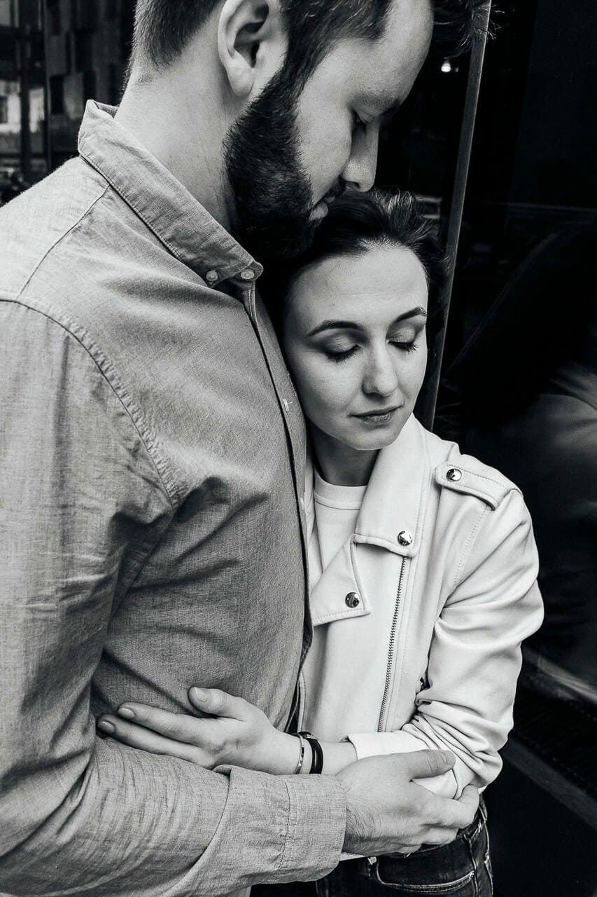 Candid moments captured by a skilled wedding videographer from Storytellers Films, telling your love story.