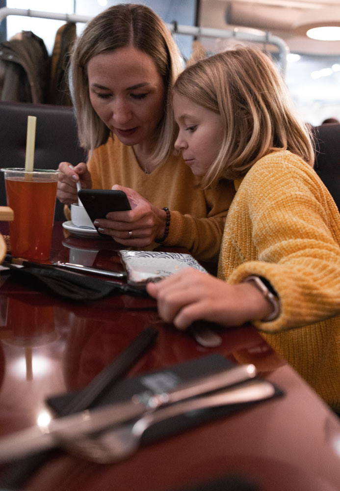 FotoStory „Mutter & Tochter“. FotoStory by Lana Gfeller / Kanton Zürich