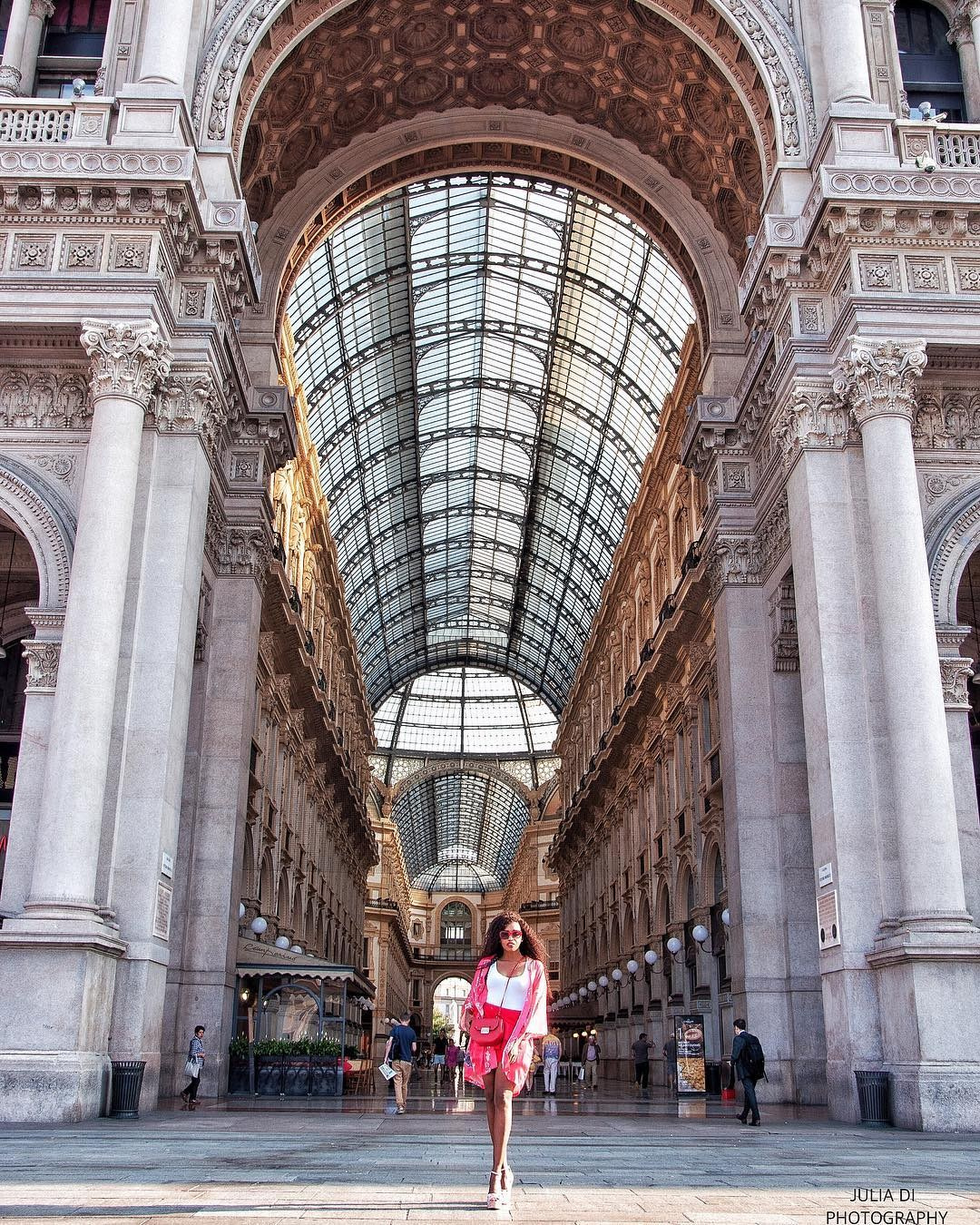 Life style. Julia Di |Fashion streetstyle photographer|videomaker in Milan & Paris