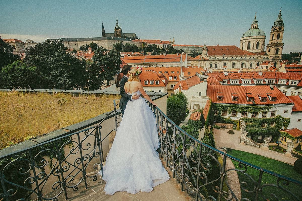 Michelle & Dan — Designer Vrtba Garden Wedding Photography, Prague