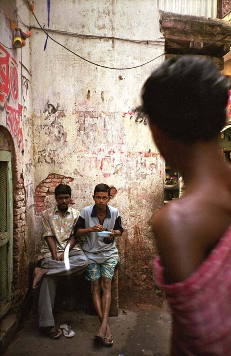 CAFE DEL PHOTO #89 «Рождённые в борделях». Школа Фотографии Романа Рыбалёва. Город Кишинёв, Молдова