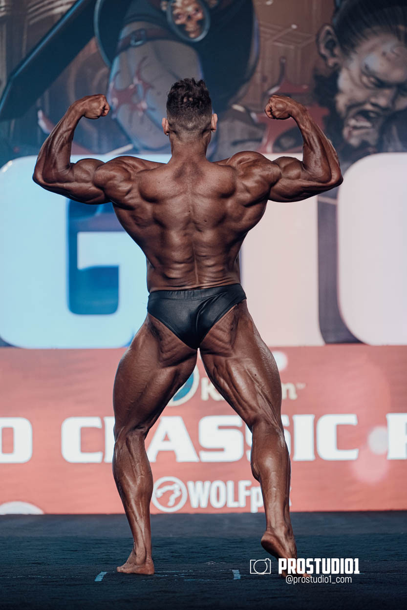 CLASSIC MEN’S PHYSIQUE. Photo & Video Production Studio #1
