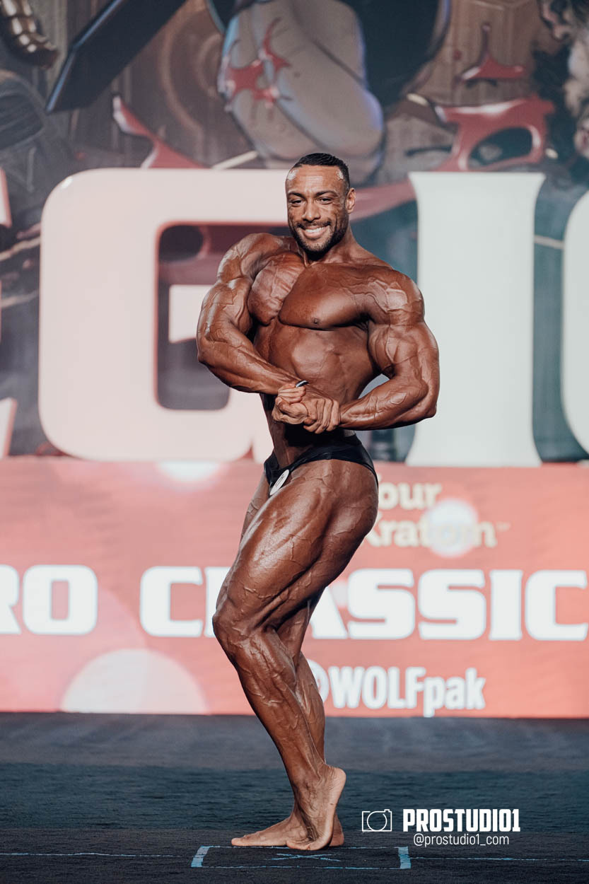 CLASSIC MEN’S PHYSIQUE. Photo & Video Production Studio #1