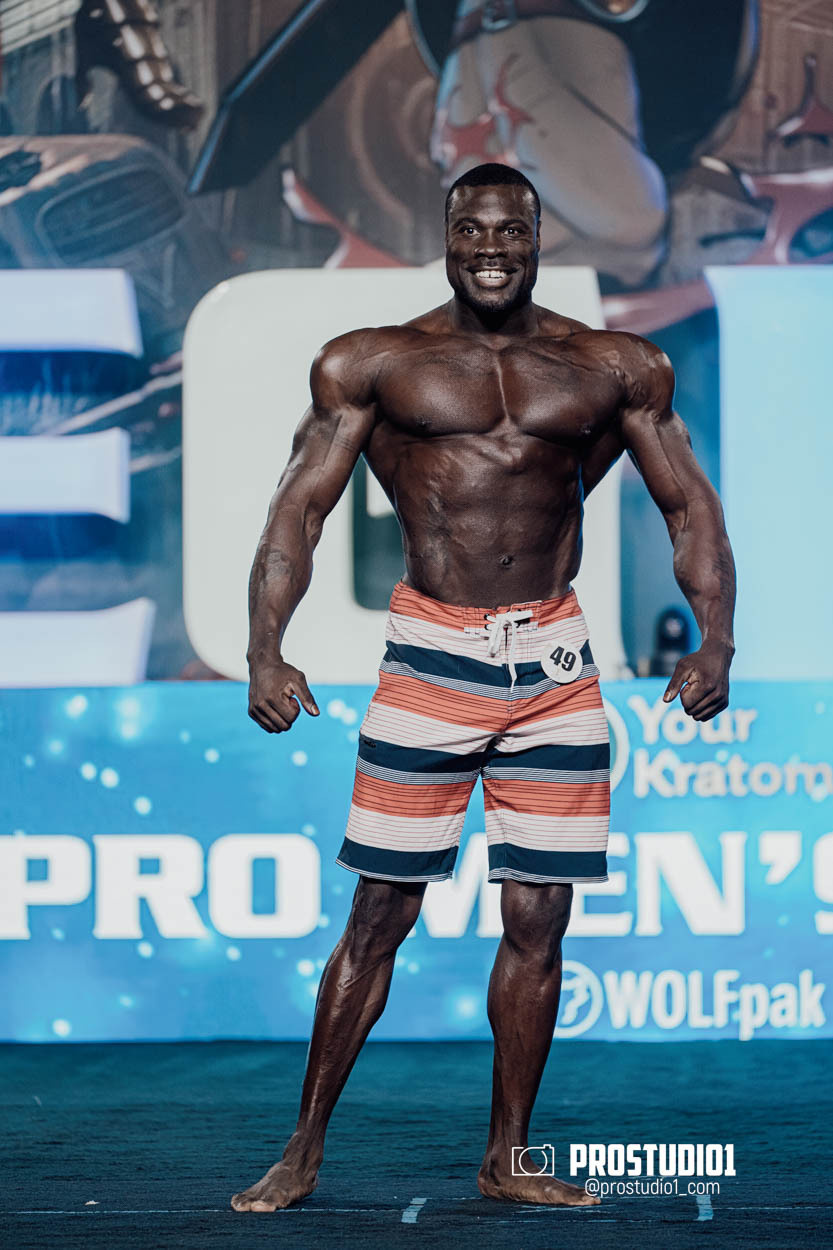 MEN’S PHYSIQUE. Photo & Video Production Studio #1