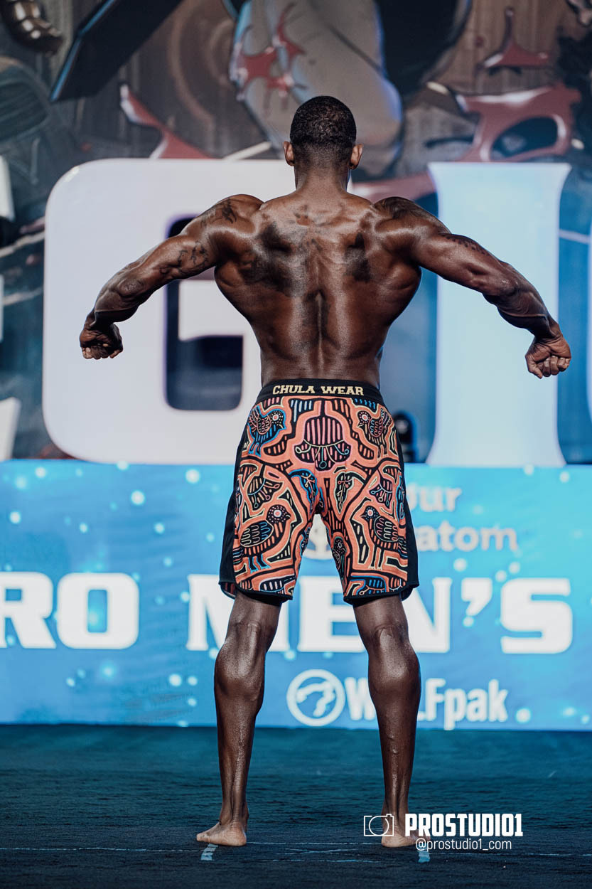 MEN’S PHYSIQUE. Photo & Video Production Studio #1