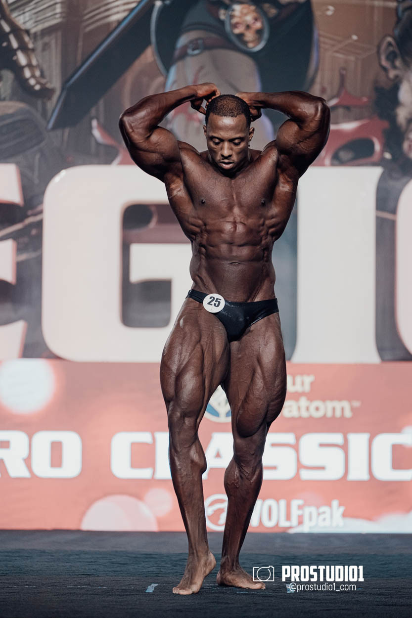 CLASSIC MEN’S PHYSIQUE. Photo & Video Production Studio #1
