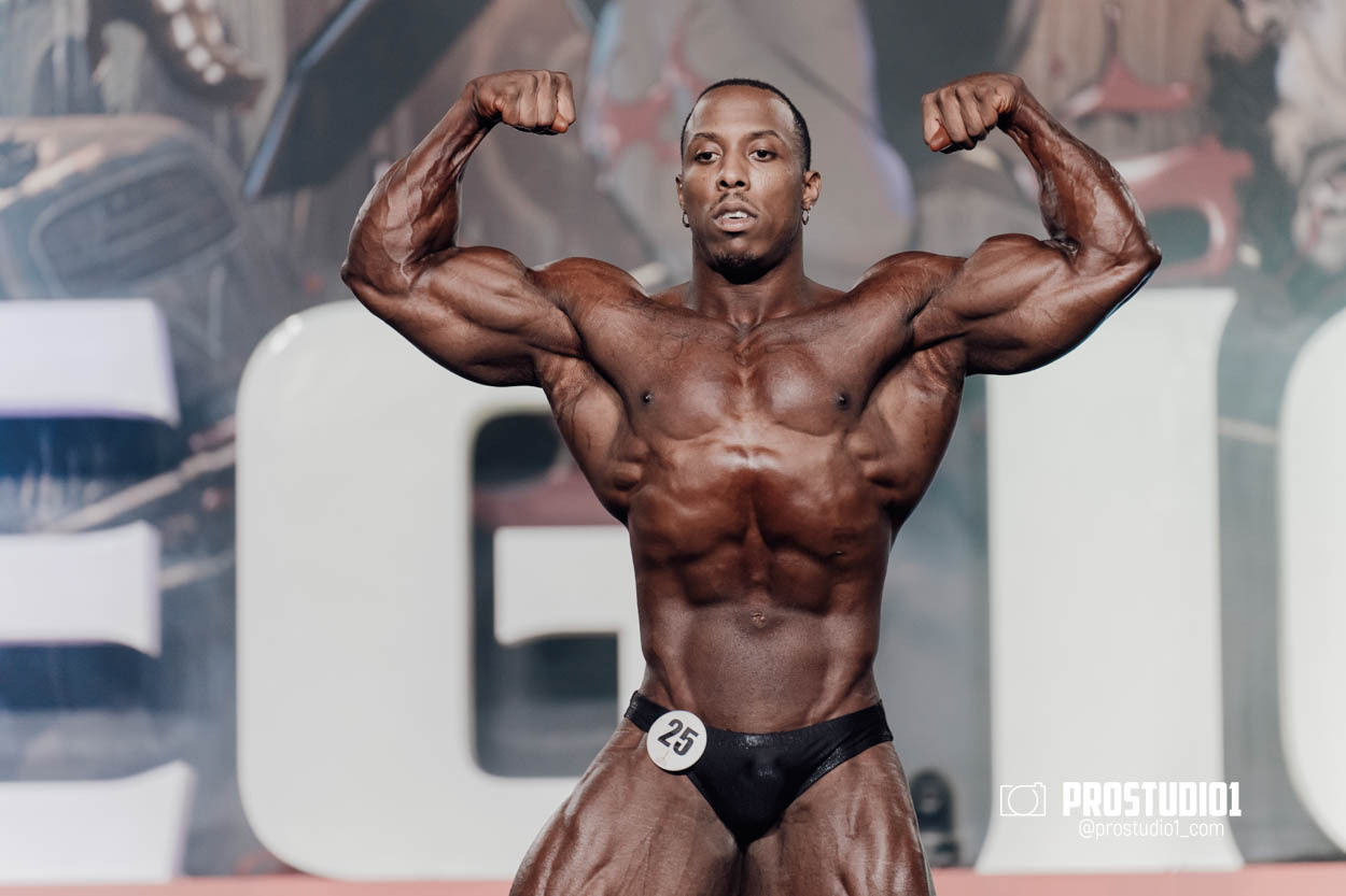 CLASSIC MEN’S PHYSIQUE. Photo & Video Production Studio #1