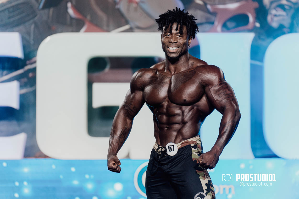 MEN’S PHYSIQUE. Photo & Video Production Studio #1