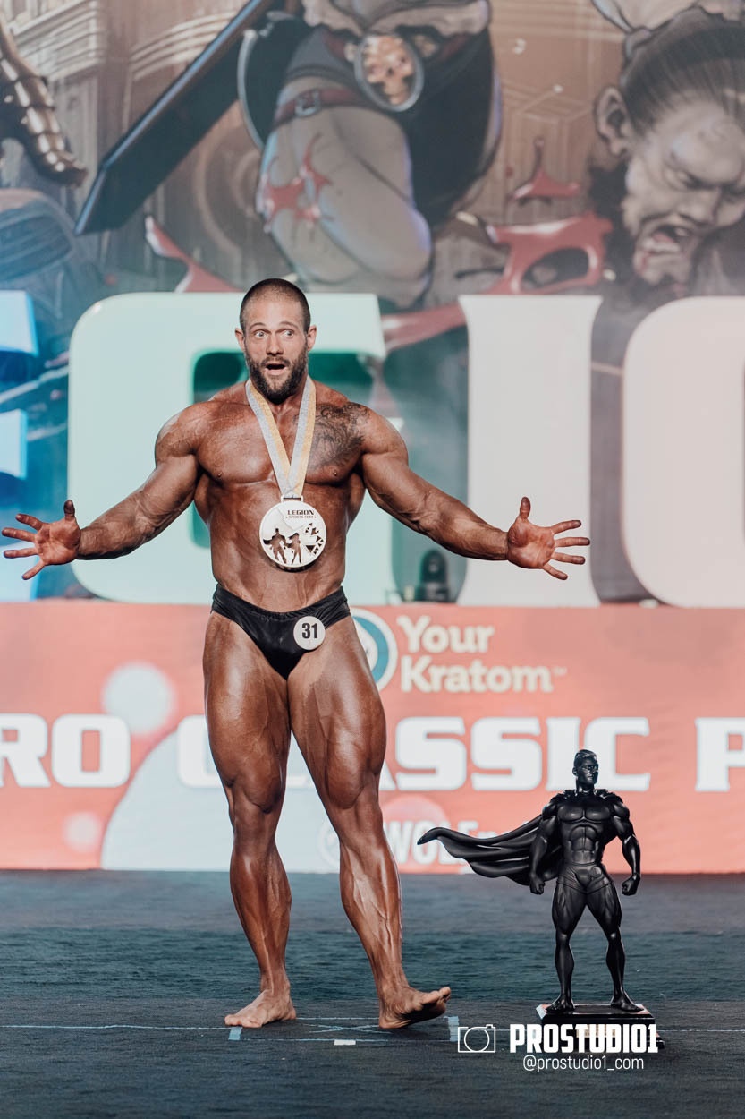 CLASSIC MEN’S PHYSIQUE. Photo & Video Production Studio #1