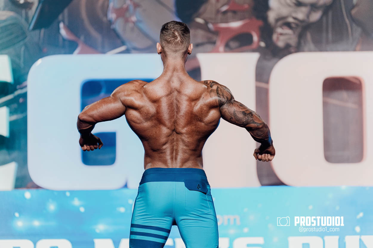 MEN’S PHYSIQUE. Photo & Video Production Studio #1