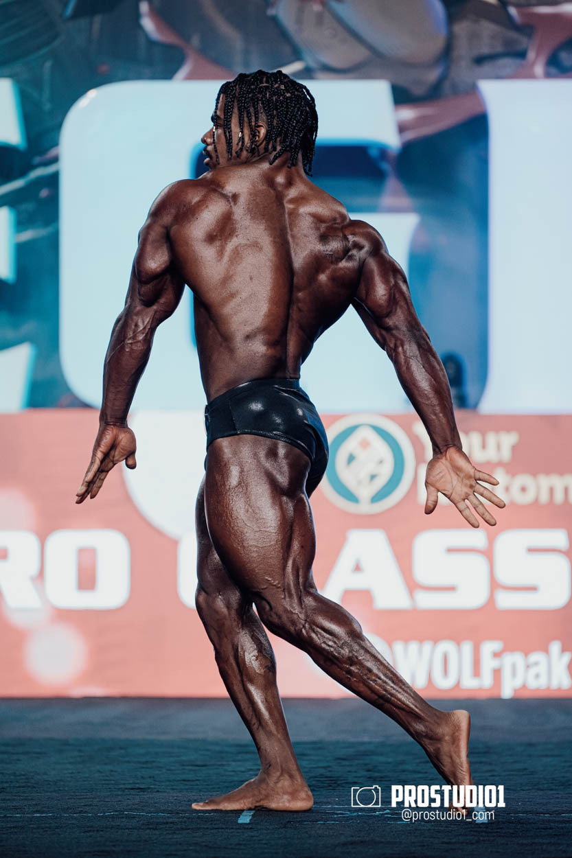 CLASSIC MEN’S PHYSIQUE. Photo & Video Production Studio #1