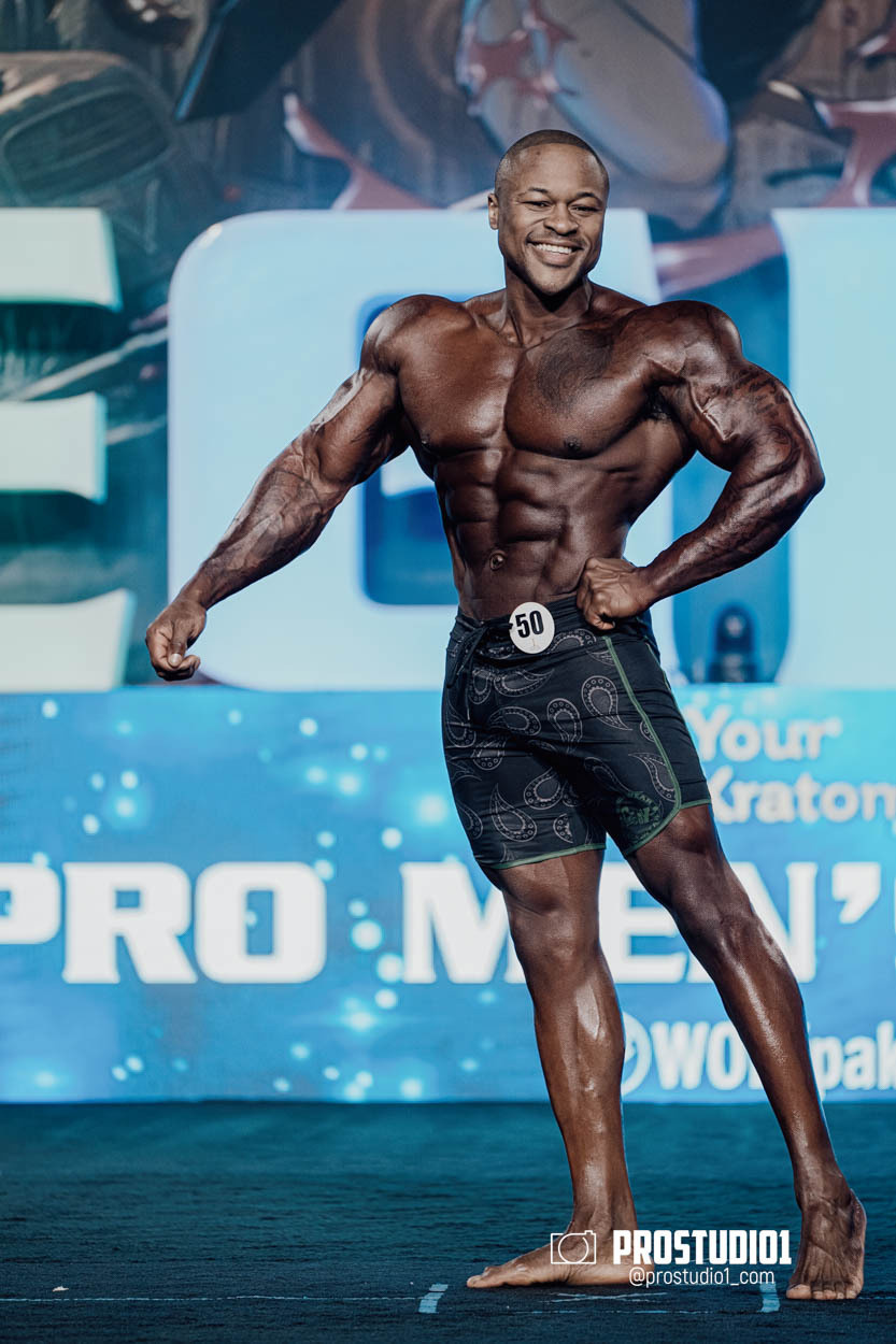 MEN’S PHYSIQUE. Photo & Video Production Studio #1