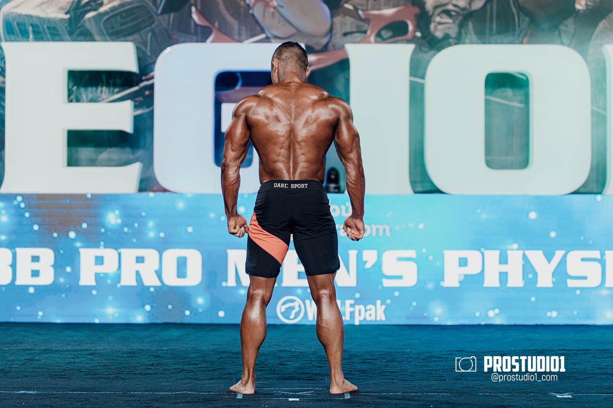 MEN’S PHYSIQUE. Photo & Video Production Studio #1