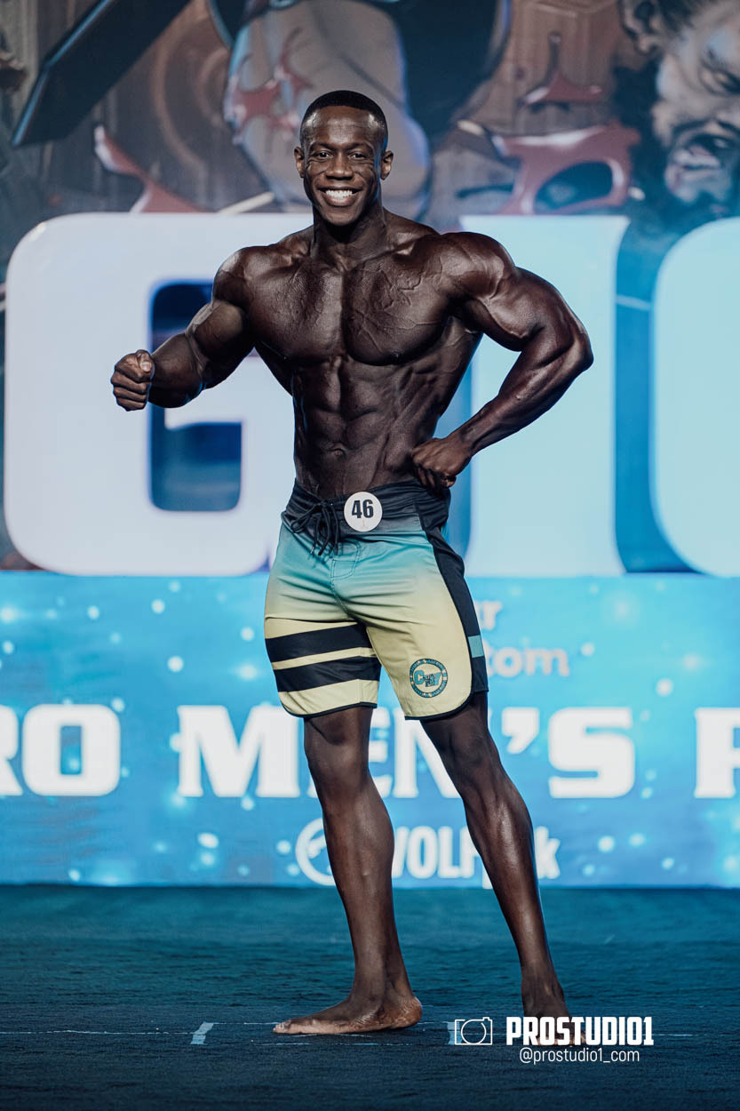 MEN’S PHYSIQUE. Photo & Video Production Studio #1