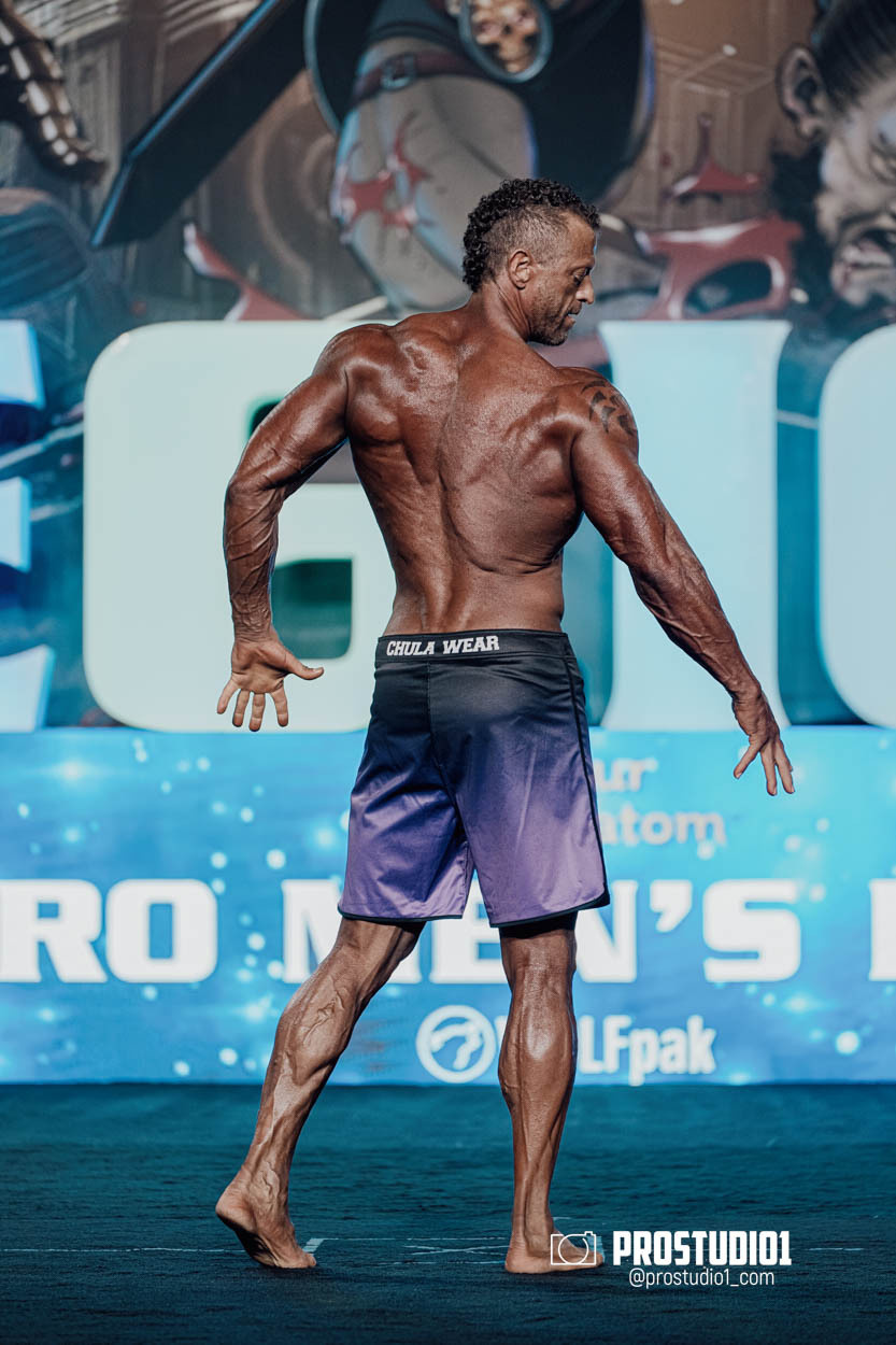 MEN’S PHYSIQUE. Photo & Video Production Studio #1